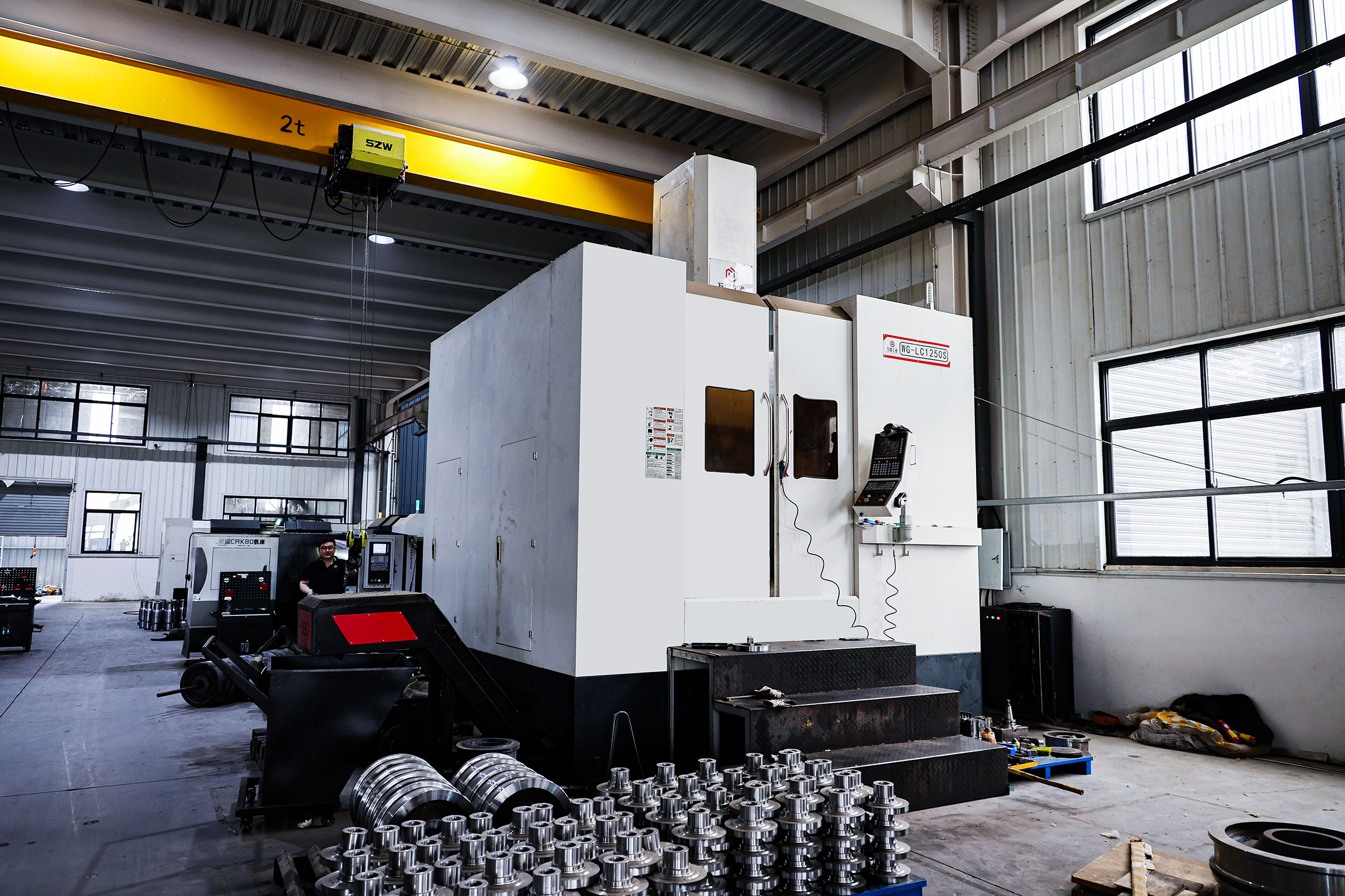 CNC Vertical Boring and Milling Machine to ensure the high precision and better surface finish