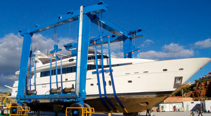 Travel Lift Yacht crane